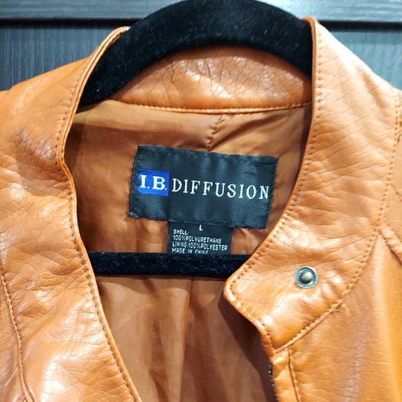 Jacket - Picture 3 of 3